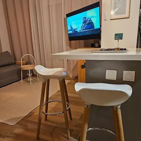 Le Plein Ciel Apartment *